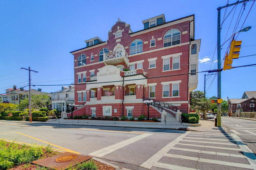 Completely renovated 2-bed., 2-bath condo in the highly - Beach Condo for sale in Charleston, South Carolina on Beachhouse.com