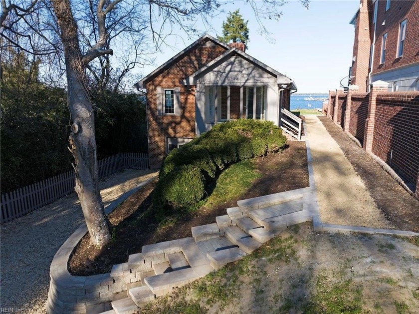 Historic York River Waterfront! Breathtaking River Views! - Beach Home for sale in Yorktown, Virginia on Beachhouse.com