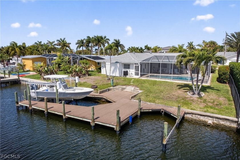 Ultimate boating location with IMMEDIATE DIRECT SAILBOAT ACCESS - Beach Home for sale in Cape Coral, Florida on Beachhouse.com