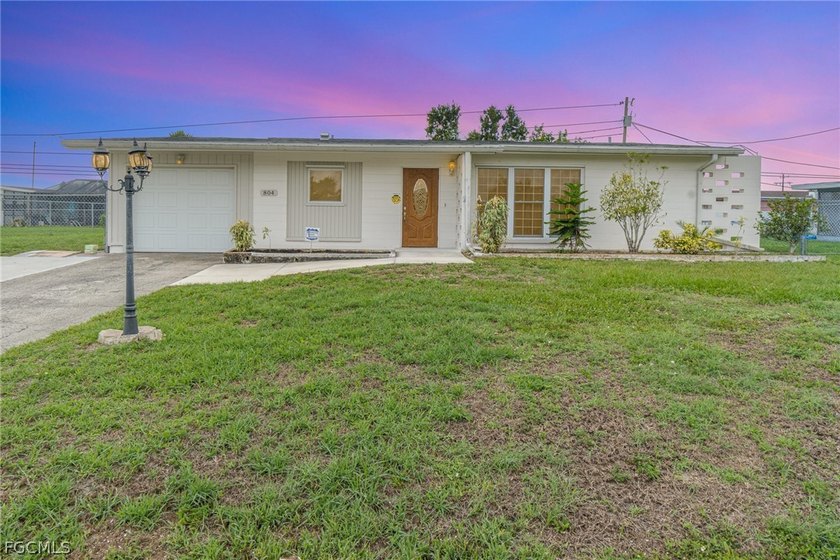 Brand New Roof (2025)! Move-in ready 3BR/2BA home with 1-car - Beach Home for sale in Lehigh Acres, Florida on Beachhouse.com