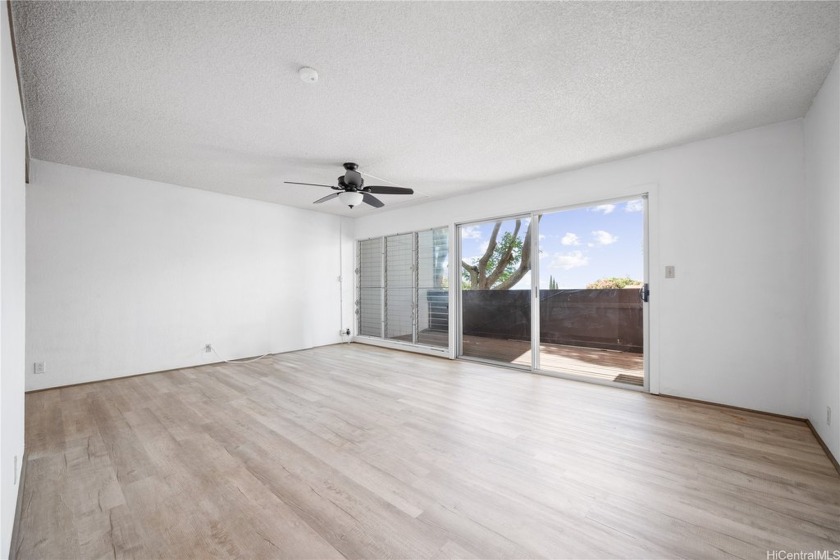 This charming 3-bedroom, 1.5-bathroom townhouse offers the - Beach Condo for sale in Kapolei, Hawaii on Beachhouse.com
