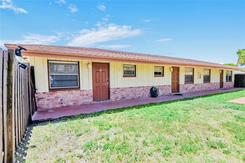 Excellent investment opportunity! This fully fenced triplex - Beach Lot for sale in Pompano Beach, Florida on Beachhouse.com