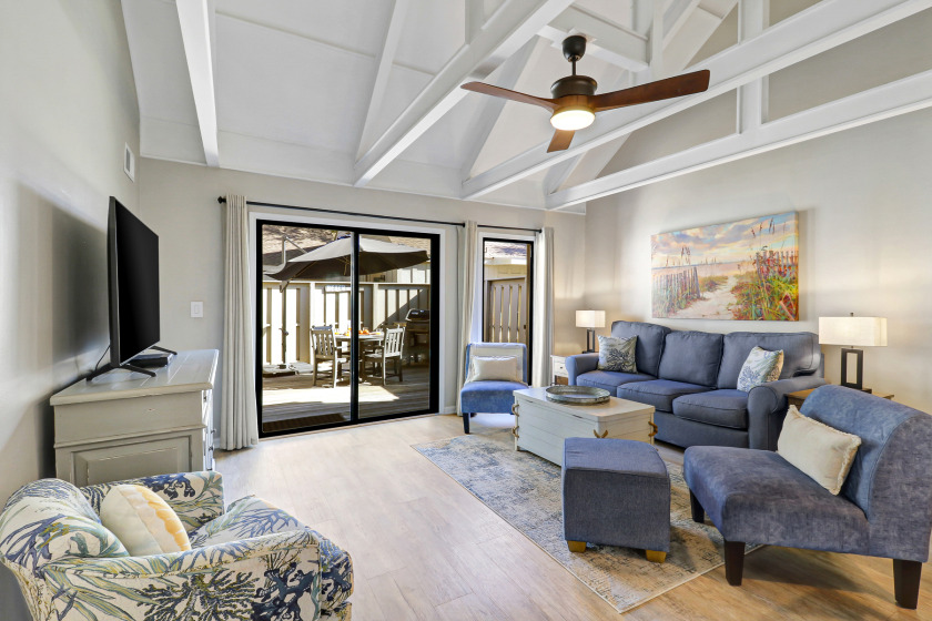 Coastal Pet Friendly Villa with Private Deck and Community Pool - Beach Vacation Rentals in Hilton Head Island, South Carolina on Beachhouse.com