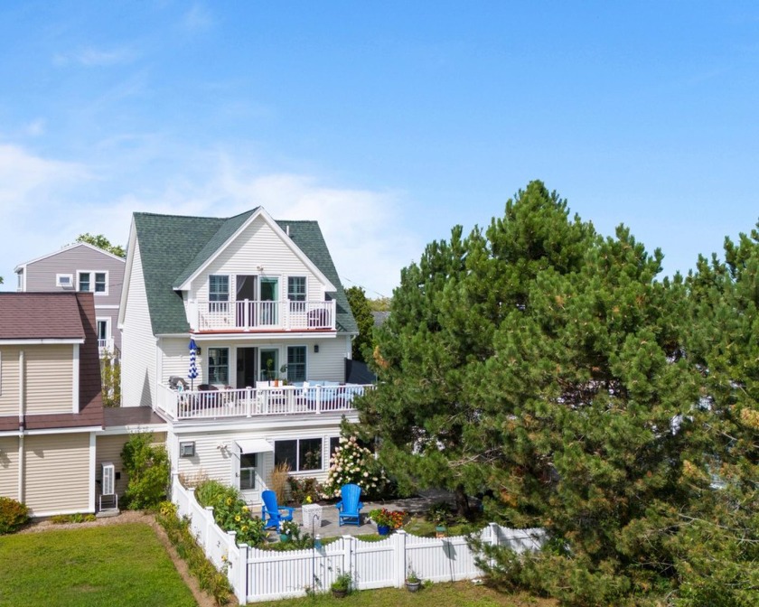 Smell the ocean air, feel the breeze, and experience coastal - Beach Home for sale in Seabrook, New Hampshire on Beachhouse.com