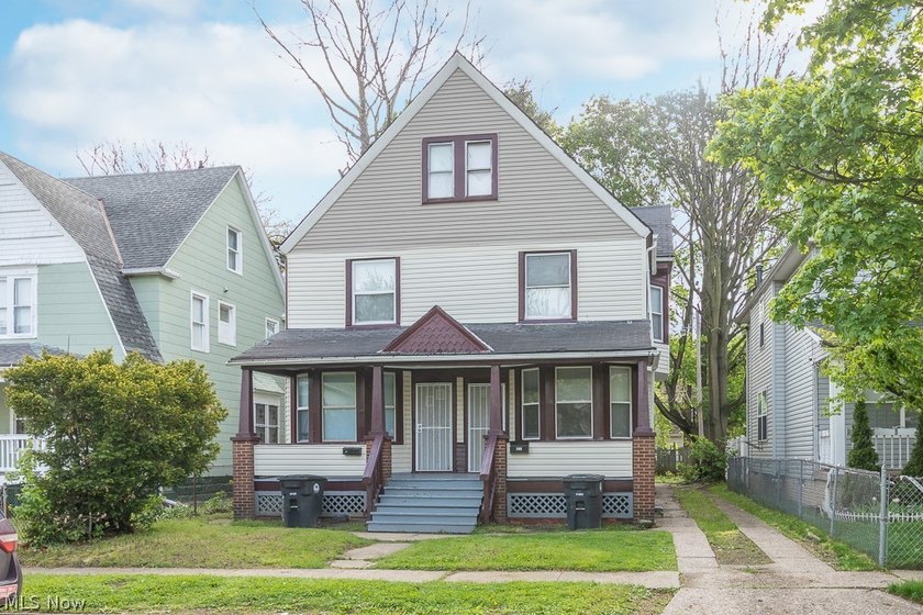 Freshly renovated, fully occupied side-by-side duplex generating - Beach Home for sale in Cleveland, Ohio on Beachhouse.com
