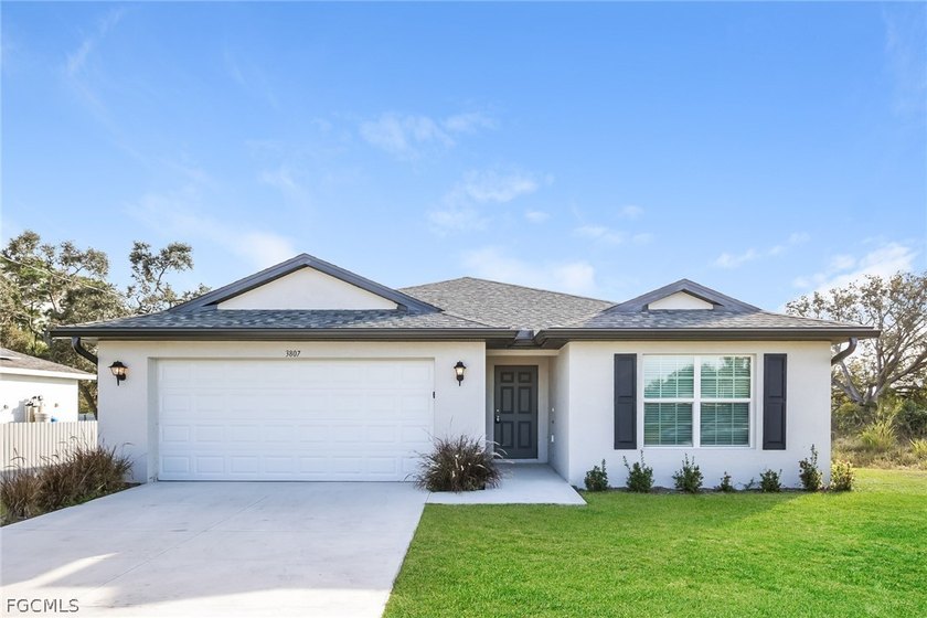Discover this well maintained 4 bedroom, 2 bathroom home - Beach Home for sale in Lehigh Acres, Florida on Beachhouse.com