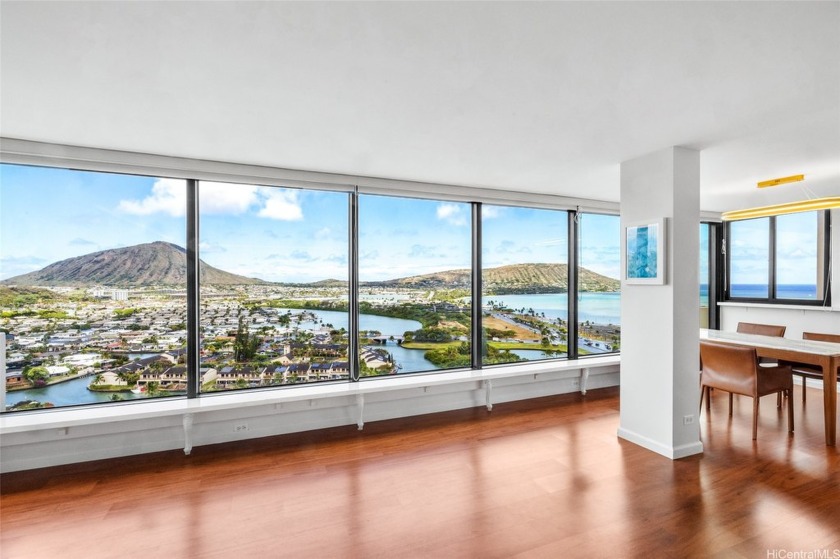 Luxury high-floor condo in Mt. Terrace with AMAZING views---from - Beach Condo for sale in Honolulu, Hawaii on Beachhouse.com
