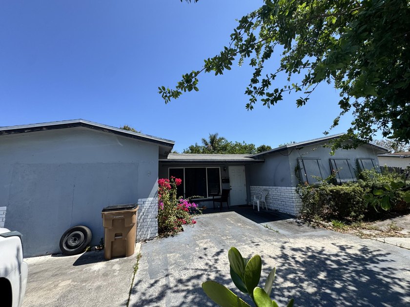 Probate Sale-Great investment opportunity! This 3-bedroom - Beach Home for sale in Pompano Beach, Florida on Beachhouse.com