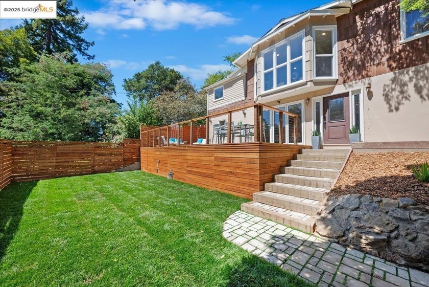 This gorgeous home minutes from the Montclair Village is a - Beach Home for sale in Oakland, California on Beachhouse.com