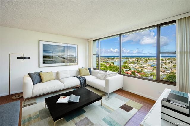 Wow! Great new price!  Aloha and welcome to our spectacular 2br - Beach Condo for sale in Honolulu, Hawaii on Beachhouse.com