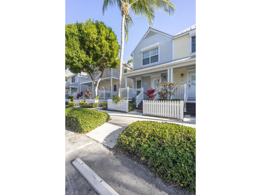 Seize the opportunity to own a waterfront property in the - Beach Townhome/Townhouse for sale in Duck Key, Florida on Beachhouse.com