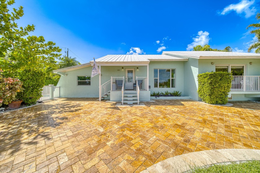 Welcome to your tropical retreat! This delightful cottage-style - Beach Home for sale in Marathon, Florida on Beachhouse.com