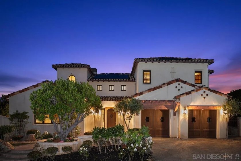 Enjoy stunning panoramic views and privacy in this premier lot - Beach Home for sale in San Diego, California on Beachhouse.com