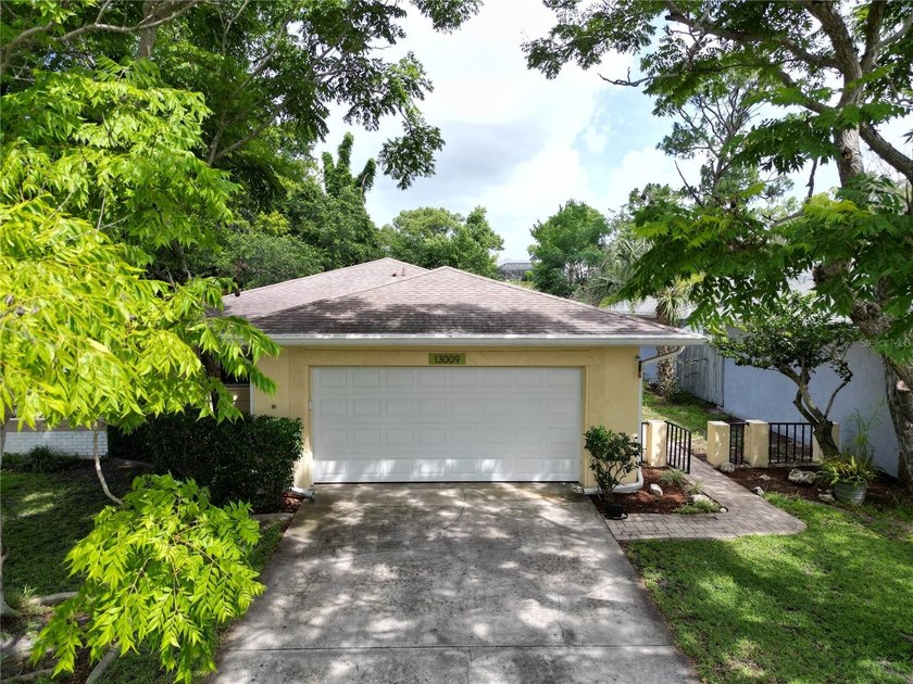 ATTENTION BUYERS! Welcome to this spacious 2-bedroom, 2-bathroom - Beach Home for sale in Hudson, Florida on Beachhouse.com