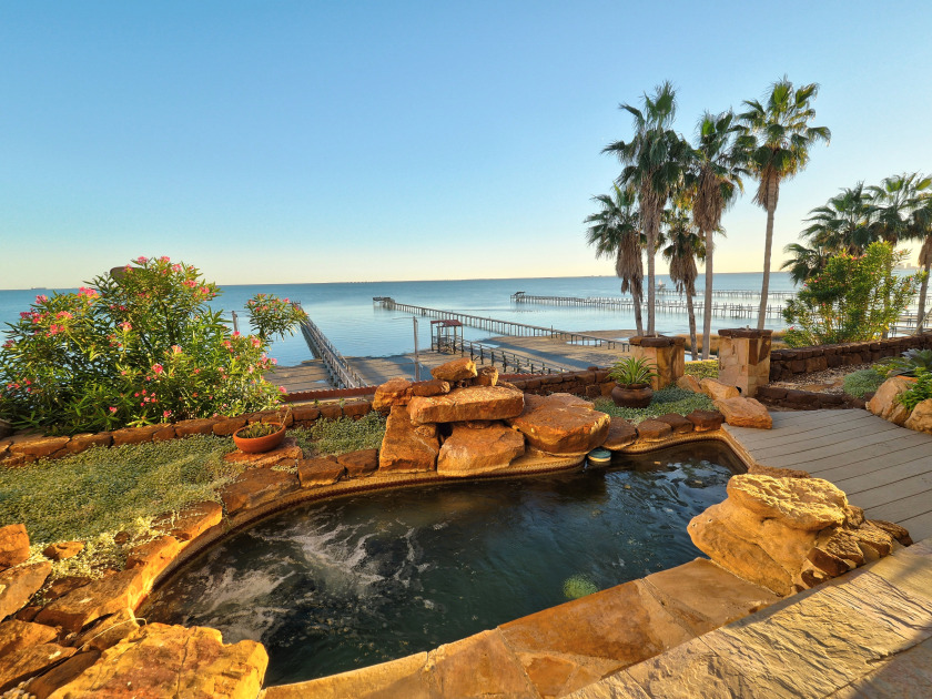 Views that will take your breath away! - Beach Home for sale in Portland, Texas on Beachhouse.com
