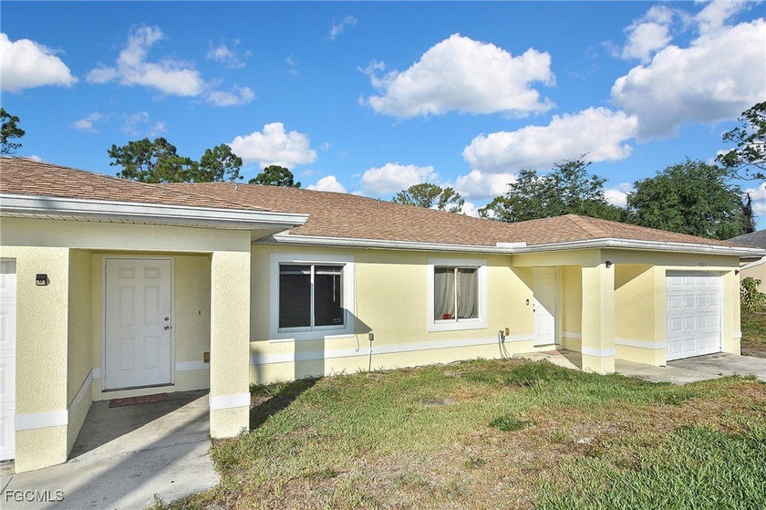 NEW ROOF & STAINLESS STEEL APPLIANCES. NOT IN A FLOOD ZONE! Both - Beach Home for sale in Lehigh Acres, Florida on Beachhouse.com