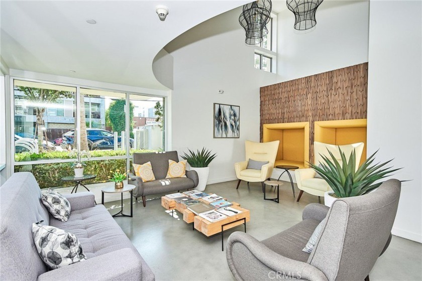 Fabulous modern living in this 2 bedrooms/2 baths eight year new - Beach Condo for sale in Marina Del Rey, California on Beachhouse.com