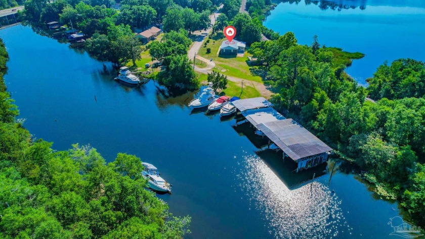 This is a unique opportunity to own your own marina on the - Beach Home for sale in Milton, Florida on Beachhouse.com