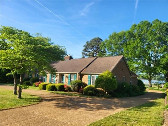 Outstanding turn key, brick/aluminum rancher shows and lives - Beach Home for sale in Newport News, Virginia on Beachhouse.com