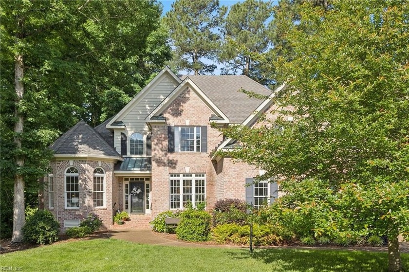 Discover this stunning Frank Betz-designed home featuring 5 - Beach Home for sale in Smithfield, Virginia on Beachhouse.com