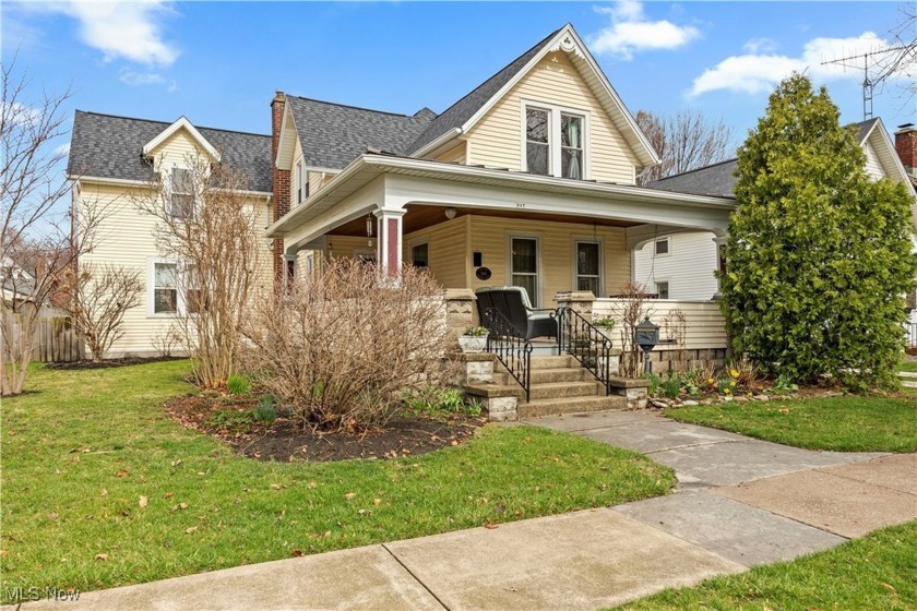 Beauty, history, & a great location! This 1883 Folk Victorian - Beach Home for sale in Huron, Ohio on Beachhouse.com