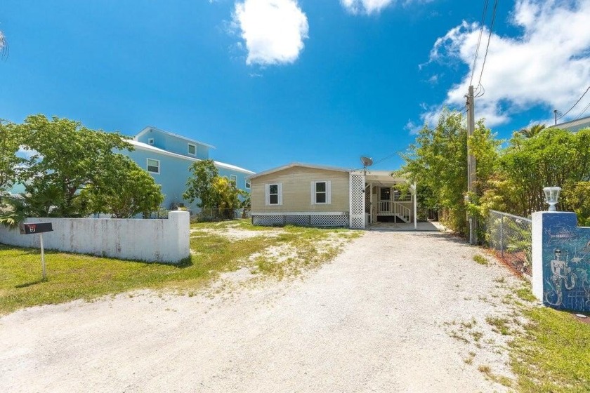 Canal-front home in Geiger Key!   Just a 10 minute drive to Key - Beach Home for sale in Geiger Key, Florida on Beachhouse.com