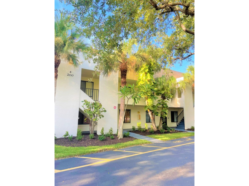 PRICED TO SELL!! This spacious 2nd floor, ready for remodel unit - Beach Condo for sale in Cape Canaveral, Florida on Beachhouse.com