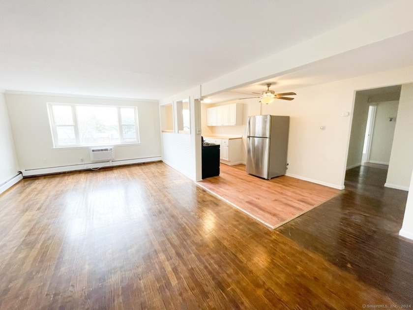 Welcome to this spacious 2 bedroom, 1 1/2 bath ranch-style - Beach Condo for sale in New London, Connecticut on Beachhouse.com