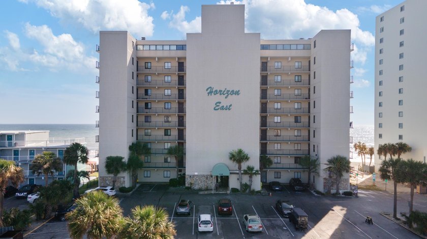 Beautiful Oceanfront condo with gorgeous views! This immaculate - Beach Condo for sale in Garden City Beach, South Carolina on Beachhouse.com