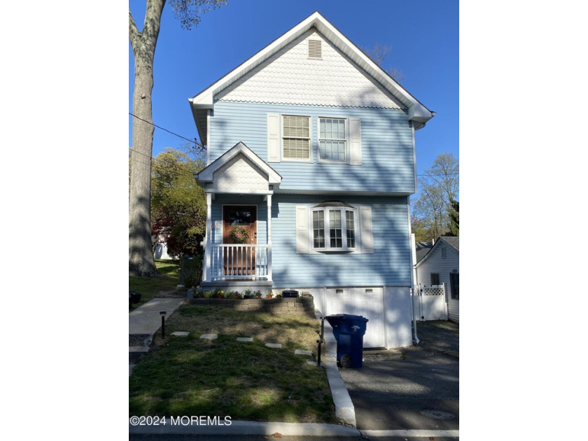 JUST IN TIME TO MOVE IN BEFORE THE SUMMER. CHARMING 3 BEDROOM 2 - Beach Home for sale in Oakhurst, New Jersey on Beachhouse.com
