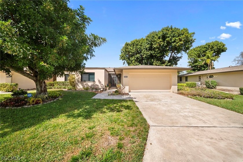 WOW! Gorgeous and spacious 3 BR, 2 BA w 2 Car Garage Villa - Beach Home for sale in Fort Myers, Florida on Beachhouse.com