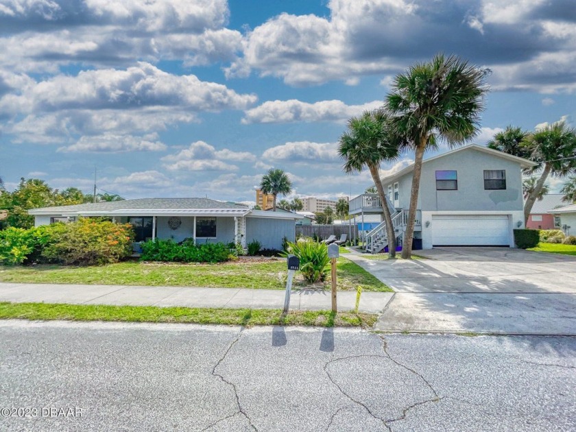 Welcome to 603 A(B) N Pine St.  This charming concrete block - Beach Home for sale in New Smyrna Beach, Florida on Beachhouse.com