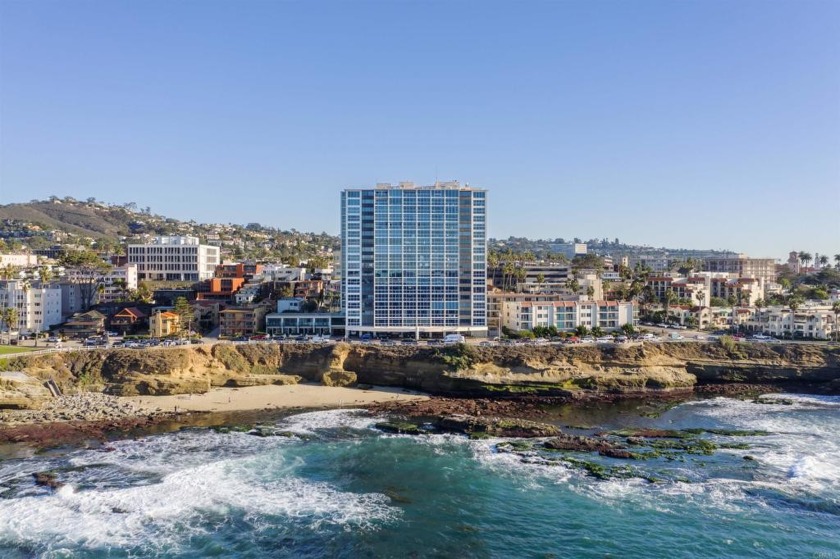 Incredible opportunity to indulge in oceanfront living at La - Beach Condo for sale in La Jolla, California on Beachhouse.com