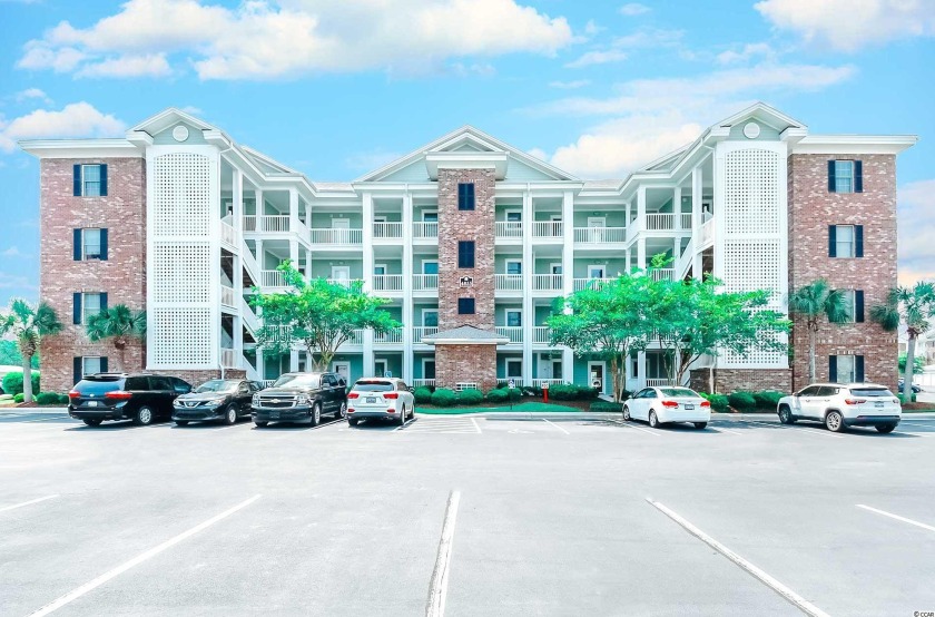 Spacious end unit with lake views located on the first floor - Beach Condo for sale in Myrtle Beach, South Carolina on Beachhouse.com