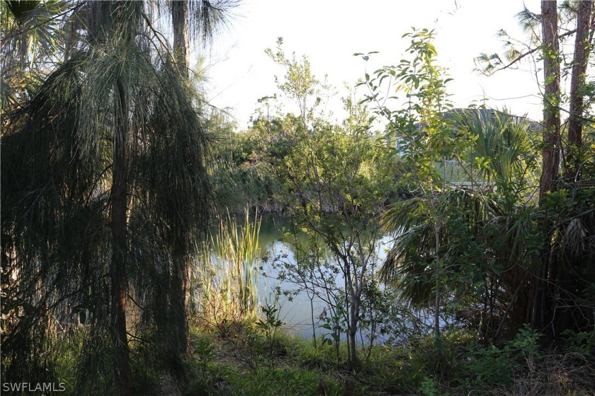 Freshwater lot on the idyllic Manhattan Canal in Southeast Cape - Beach Lot for sale in Cape Coral, Florida on Beachhouse.com