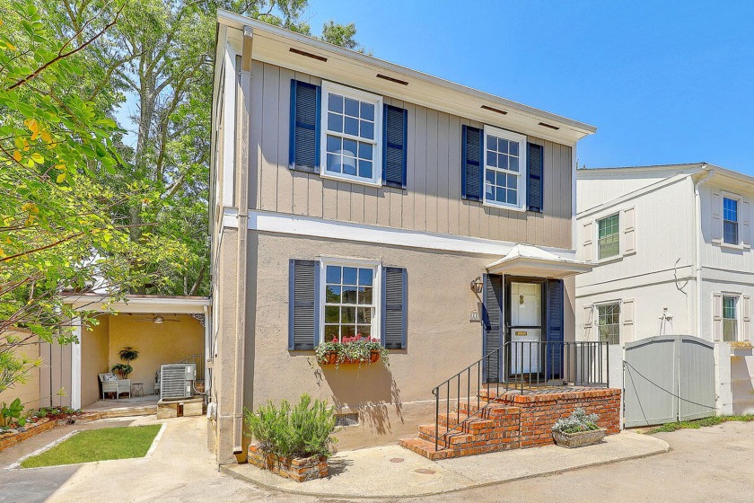 Move-in-ready end unit townhouse tucked along a quaint downtown - Beach Home for sale in Charleston, South Carolina on Beachhouse.com
