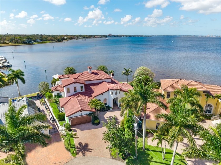 From the moment you enter, natural light and sweeping river - Beach Home for sale in Fort Myers, Florida on Beachhouse.com