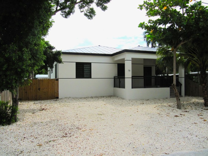 Spacious New contemporary home in the Largo Gardens subdivision - Beach Home for sale in Key Largo, Florida on Beachhouse.com