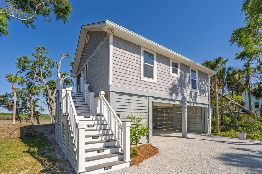 Don't miss this 2 bedroom, 2-bath furnished coastal cottage with - Beach Home for sale in Edisto Island, South Carolina on Beachhouse.com