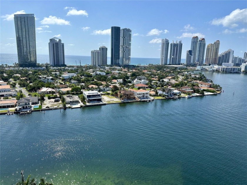 Spectacular Intracoastal and Ocean views from every room. The - Beach Condo for sale in Aventura, Florida on Beachhouse.com