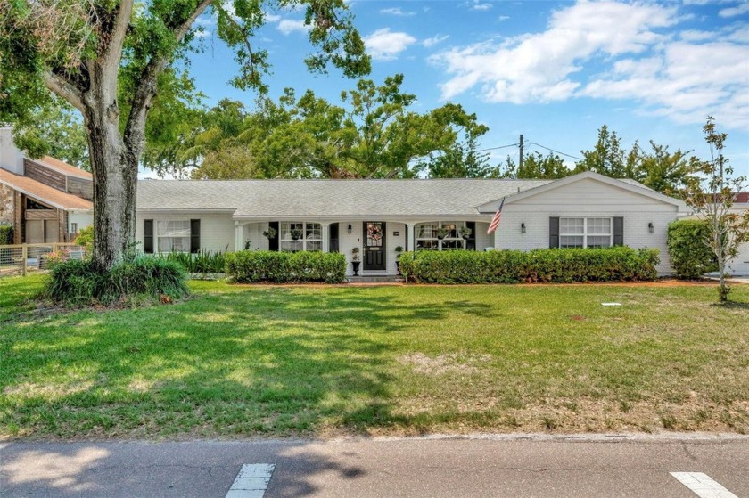 GOLF VIEW PLANT DISTRICT 3 BEDROOM 2 BATH! DID NOT AND HAS NEVER - Beach Home for sale in Tampa, Florida on Beachhouse.com