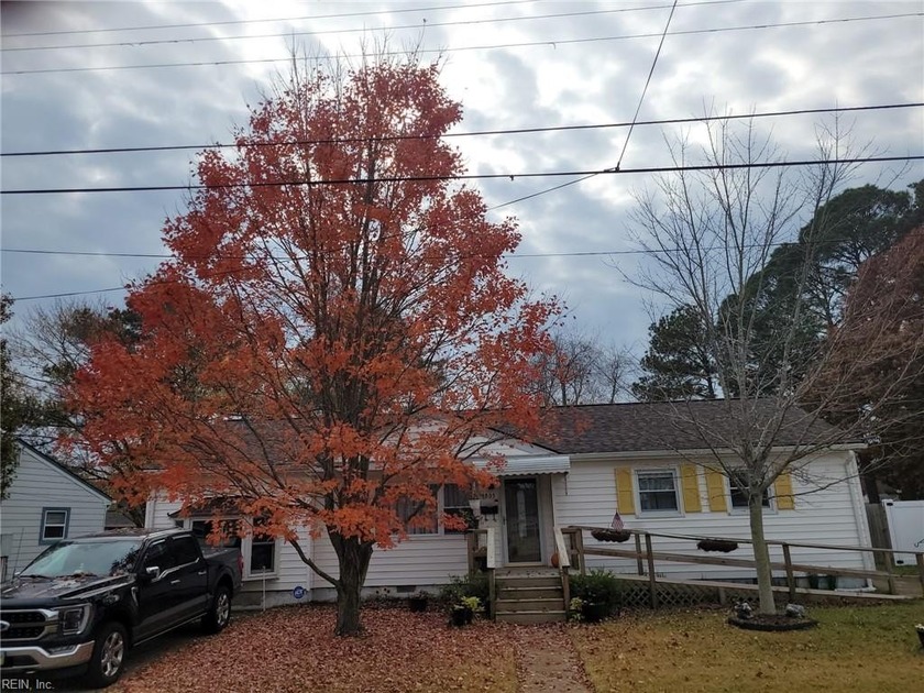 Well-loved rancher with fabulous backyard sunsets on a private - Beach Home for sale in Norfolk, Virginia on Beachhouse.com