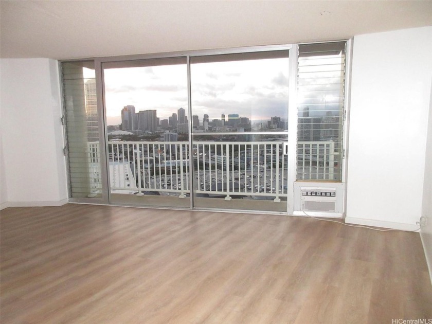 Recently refreshed (2023) high-floor studio unit in the heart of - Beach Condo for sale in Honolulu, Hawaii on Beachhouse.com