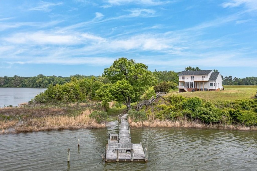 THIS STUNNING WATERFRONT HOME OFFERS SAILBOAT DEPTH WATER AND - Beach Home for sale in Montross, Virginia on Beachhouse.com