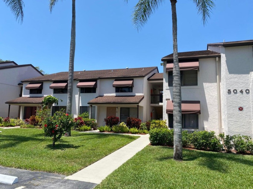 Welcome to Banyan Springs. This hidden gem is a vibrant - Beach Condo for sale in Boynton Beach, Florida on Beachhouse.com