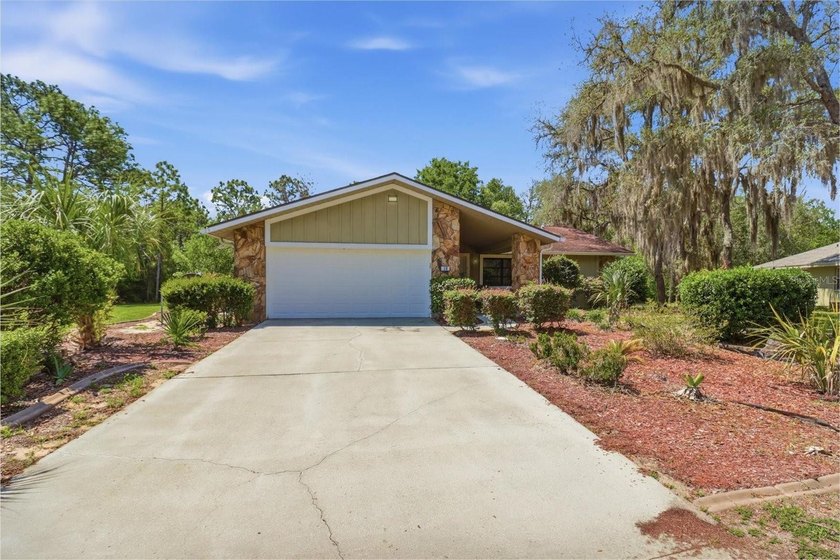 Welcome to this beautifully updated 3-bedroom, 2-bath pool home - Beach Home for sale in Homosassa, Florida on Beachhouse.com