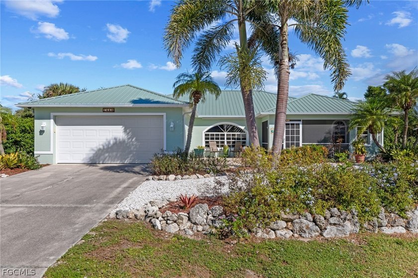 No water intrusion from past hurricanes! Motivated seller! - Beach Home for sale in Bokeelia, Florida on Beachhouse.com