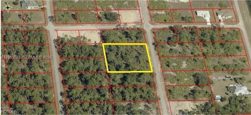 Prime Residential Lot in Lehigh Acres! Situated in a growing - Beach Lot for sale in Lehigh Acres, Florida on Beachhouse.com