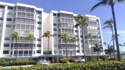 Large corner condominium with beach views, over 1300 SQFT. South - Beach Condo for sale in Fort Myers Beach, Florida on Beachhouse.com