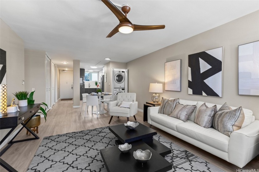 Live in the heart of Honolulu! This rarely available - Beach Condo for sale in Honolulu, Hawaii on Beachhouse.com